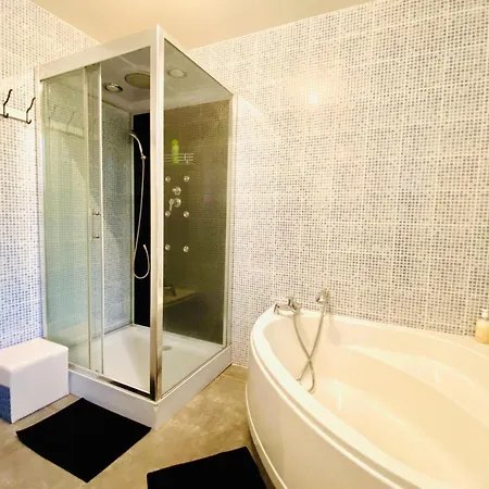Magnifique 102 M2 Art/déco Au Bord De L'eau Sète